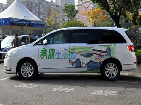 韶山户外车贴喷绘如何保持效果?